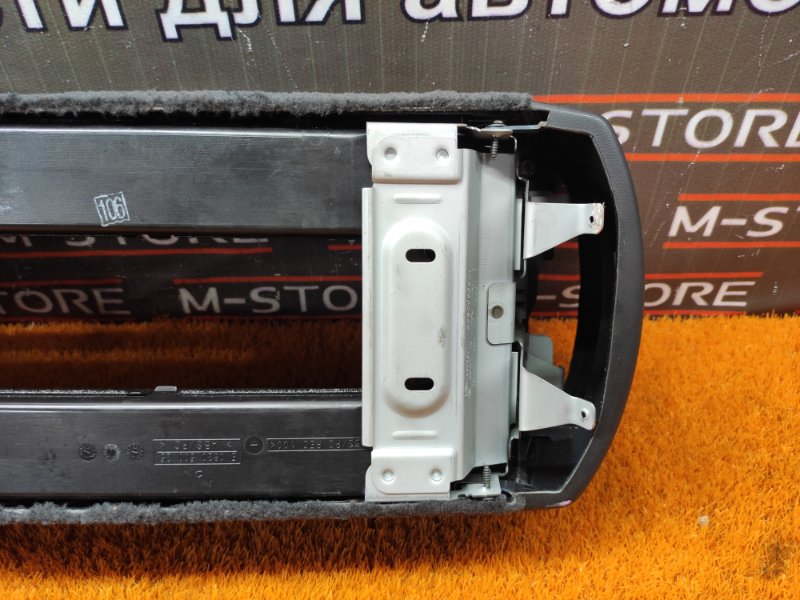 Консоль между сидений, 1000 рублей, Красноярск