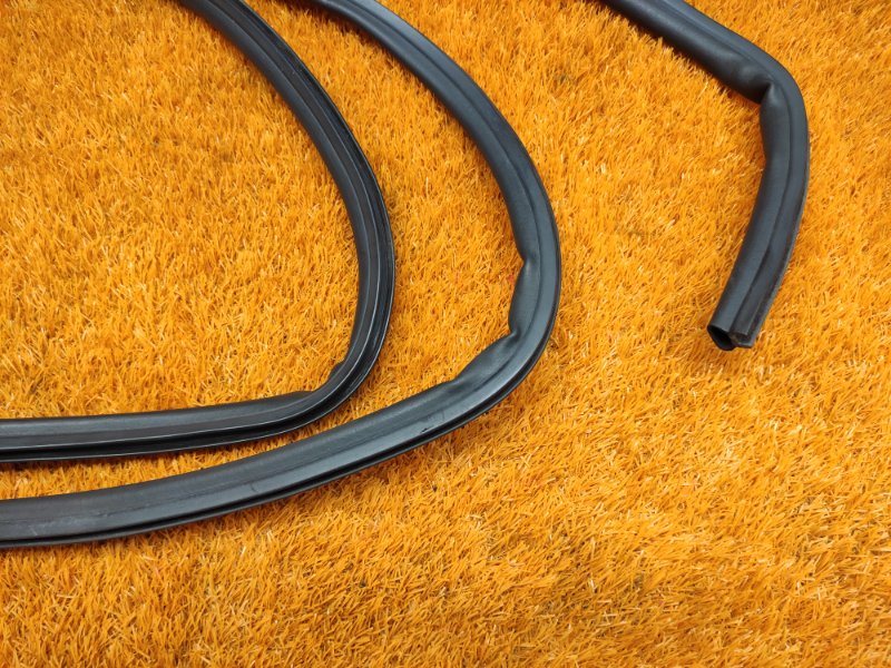 Уплотнитель капота, 1520 рублей, Красноярск