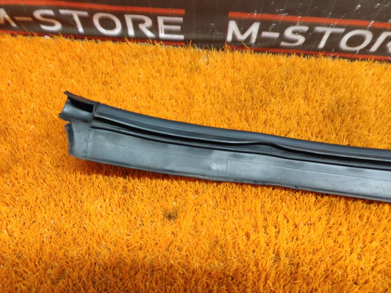 Уплотнитель капота, 750 рублей, Красноярск