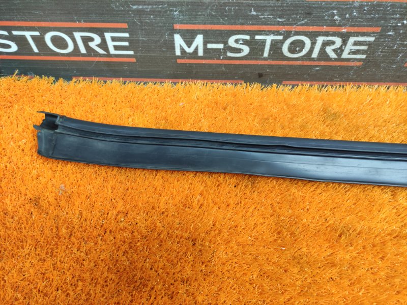 Уплотнитель капота, 750 рублей, Красноярск