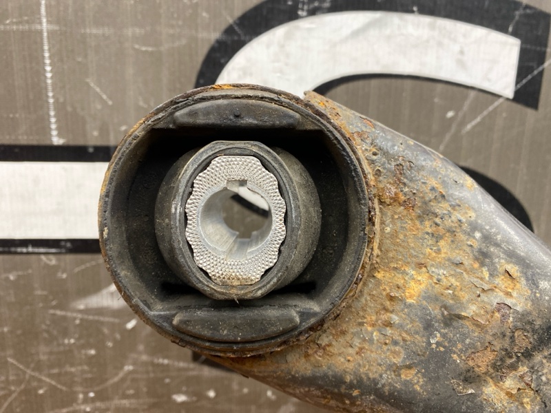 Балка поперечная (подрамник), 2000 рублей, Красноярск