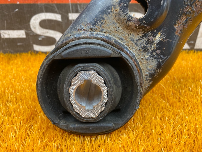 Балка поперечная (подрамник), 2000 рублей, Красноярск