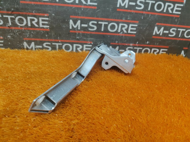 Кронштейн радиатора, 1100 рублей, Красноярск