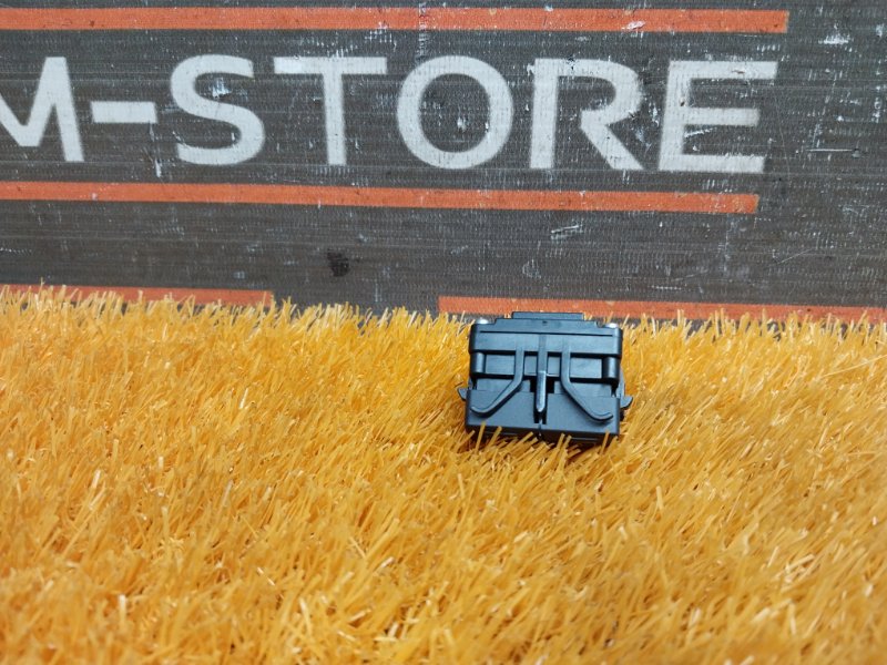 Кнопка управления дисплеем, 500 рублей, Красноярск