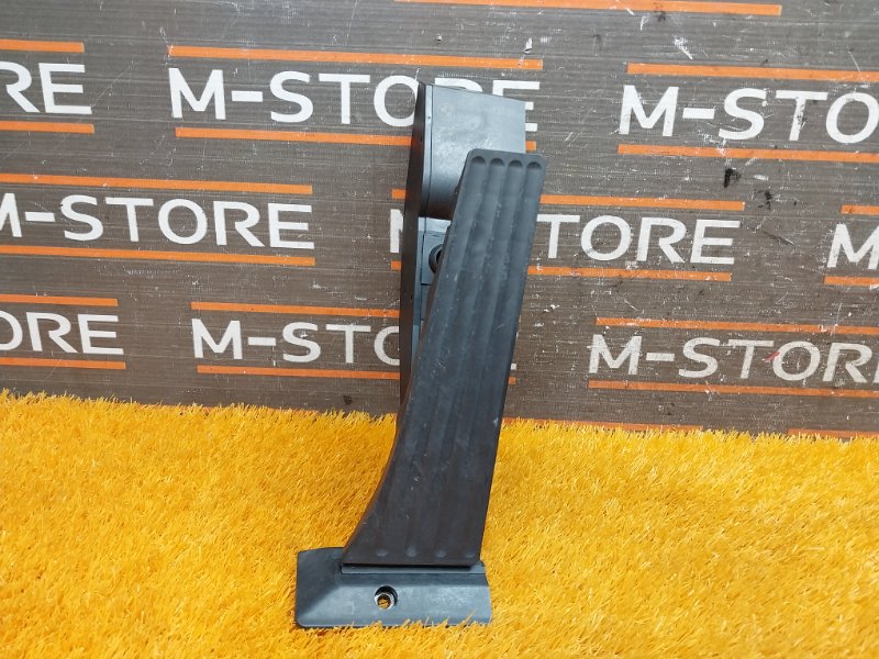 педаль газа, 500 рублей, Красноярск