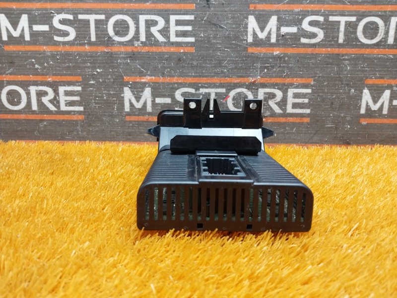 Переключатель света фар, 2000 рублей, Красноярск