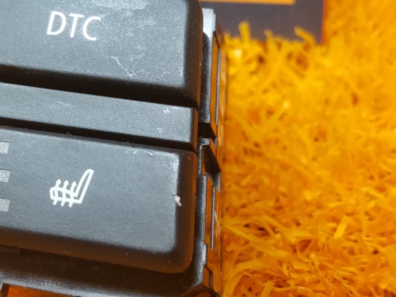 Кнопка подогрева сидений, 800 рублей, Красноярск