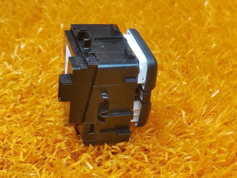 Кнопка подогрева сидений, 800 рублей, Красноярск