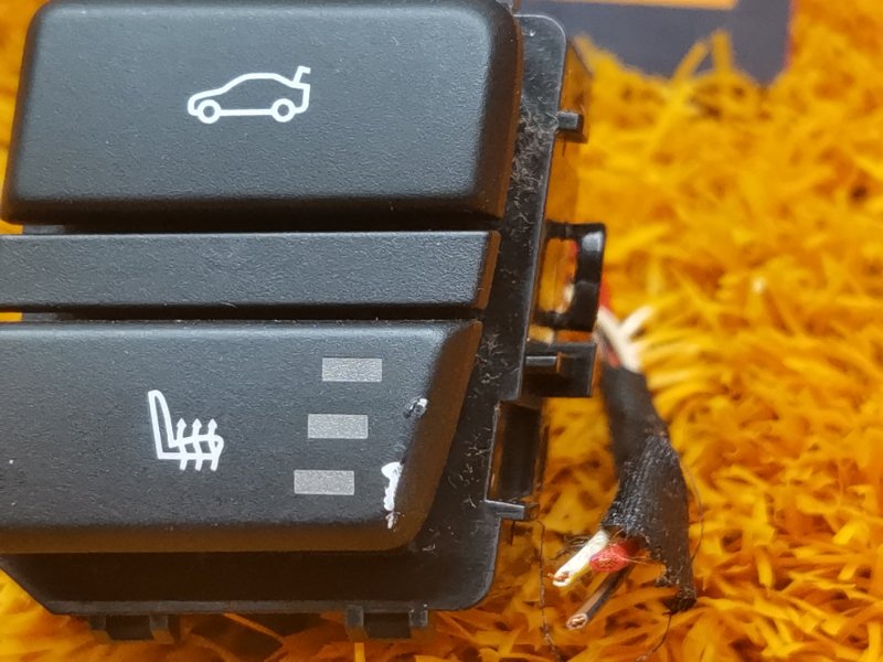 Кнопка подогрева сидений, 800 рублей, Красноярск