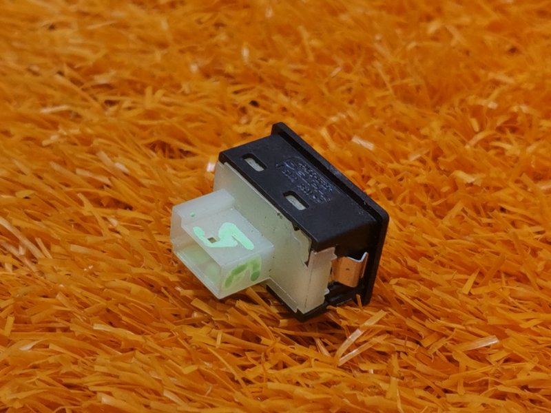 Кнопка открывания багажника, 500 рублей, Красноярск