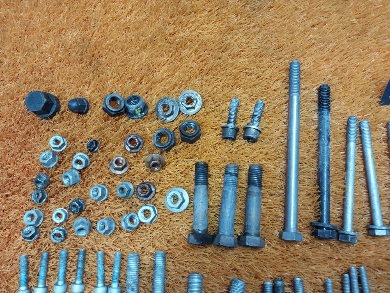 Болты и гайки ДВС, 870 рублей, Красноярск