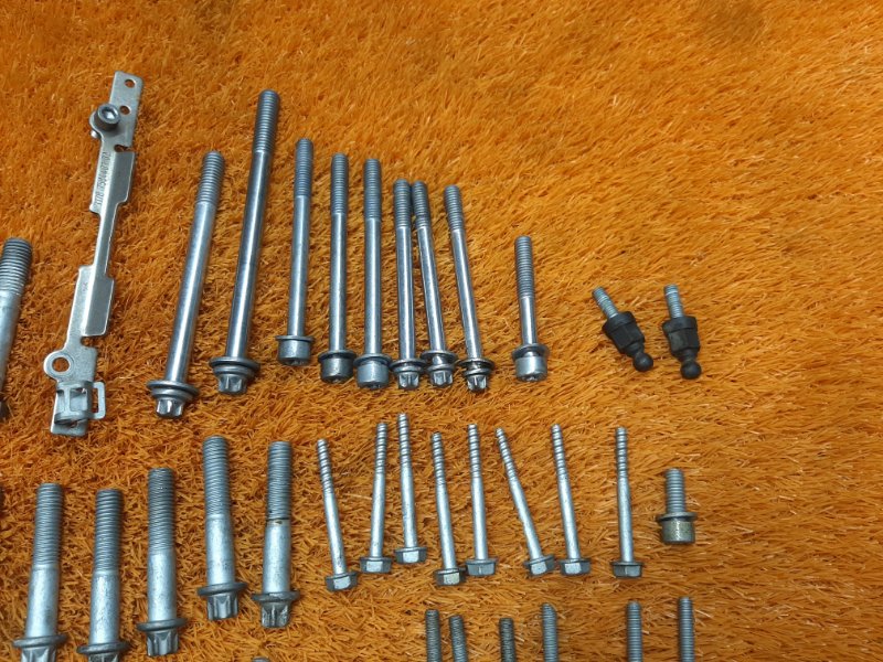 Болты и гайки ДВС, 930 рублей, Красноярск