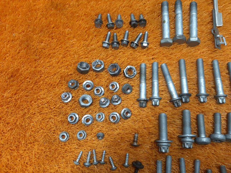 Болты и гайки ДВС, 930 рублей, Красноярск