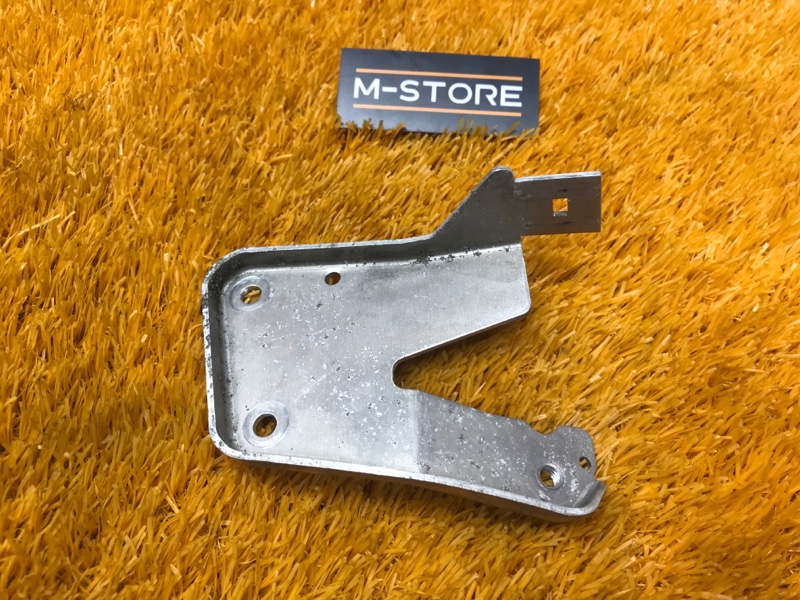 кронштейн, 300 рублей, Красноярск