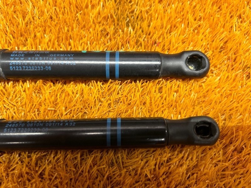 амортизатор капота, 900 рублей, Красноярск