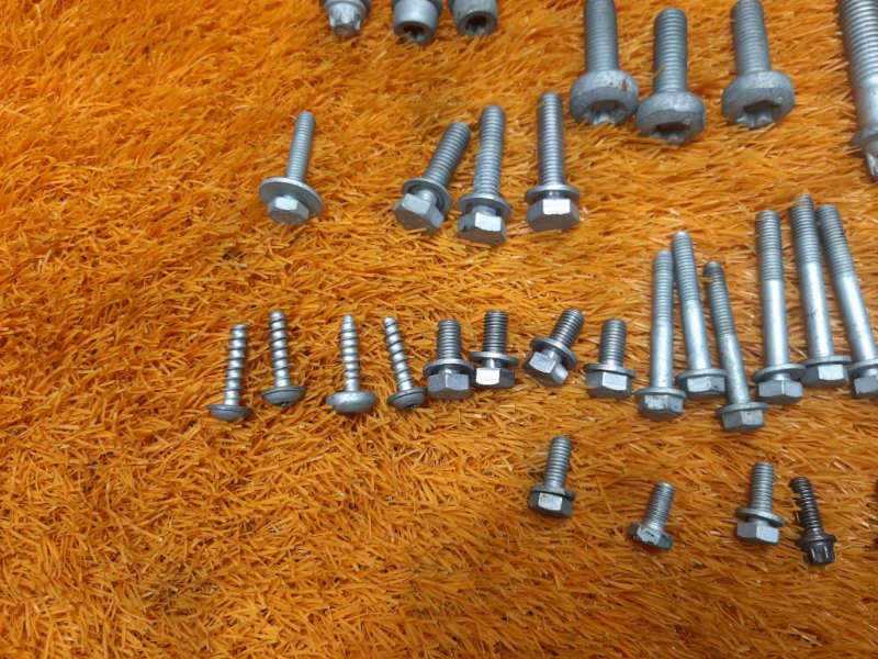 Болты и гайки ДВС, 810 рублей, Красноярск