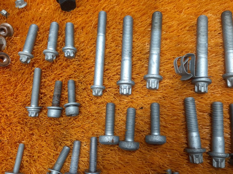 Болты и гайки ДВС, 810 рублей, Красноярск