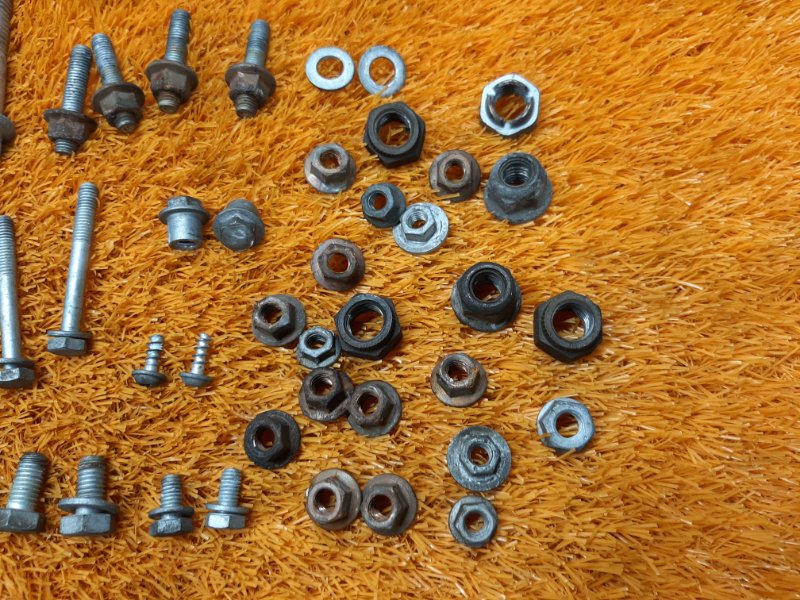 Болты и гайки ДВС, 830 рублей, Красноярск