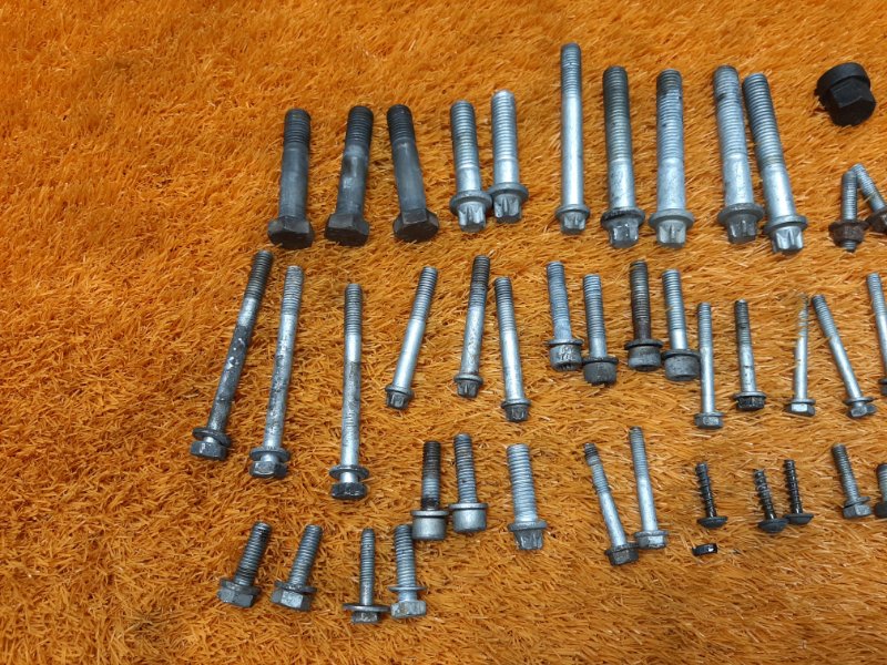 Болты и гайки ДВС, 830 рублей, Красноярск