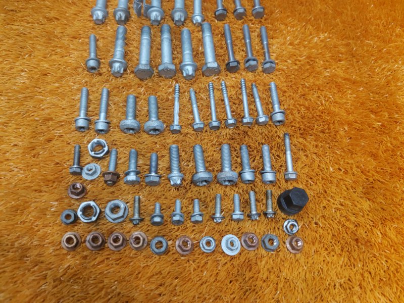 Болты и гайки ДВС, 810 рублей, Красноярск