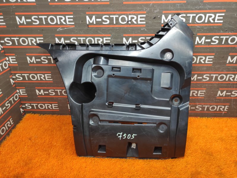 крепление бампера, 900 рублей, Красноярск