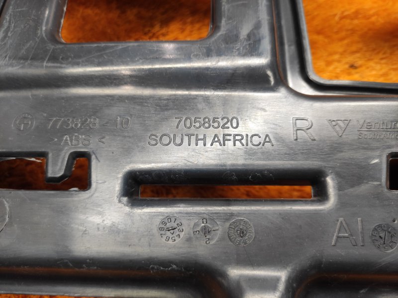 крепление бампера, 500 рублей, Красноярск