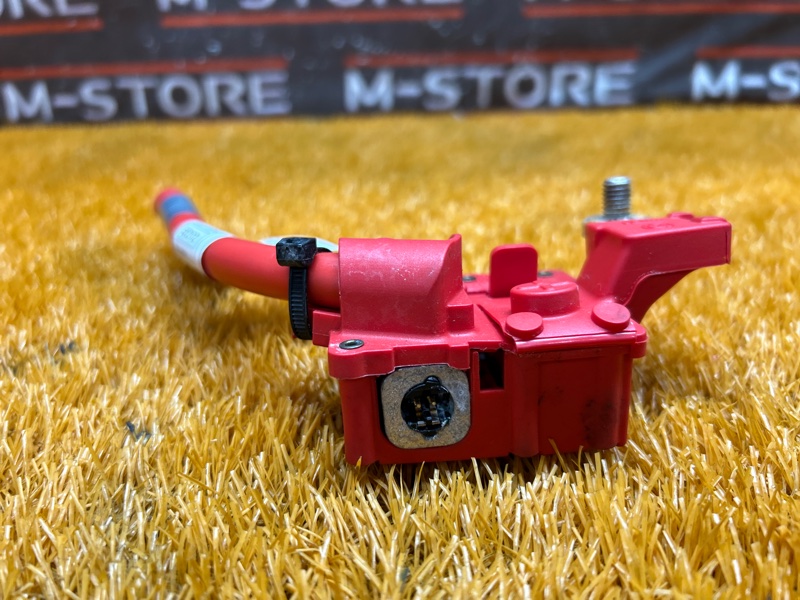 Клемма аккумулятора плюс, 1000 рублей, Красноярск