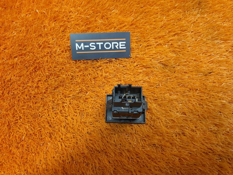 Кнопка включения парктроников, 200 рублей, Красноярск