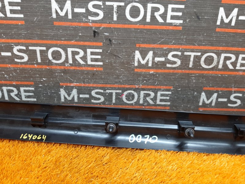 Накладка на порог салона, 350 рублей, Красноярск