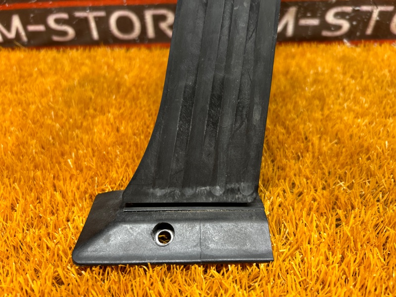 педаль газа, 500 рублей, Красноярск