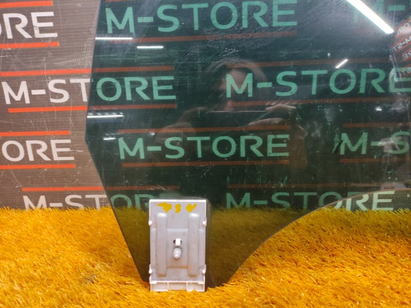 Стекло боковое, 980 рублей, Красноярск