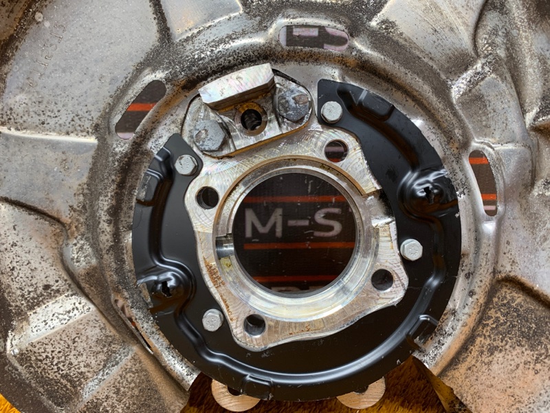 кулак поворотный, 2000 рублей, Красноярск