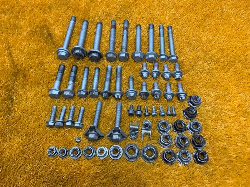 Болты и гайки задней подвески, 630 рублей, Красноярск