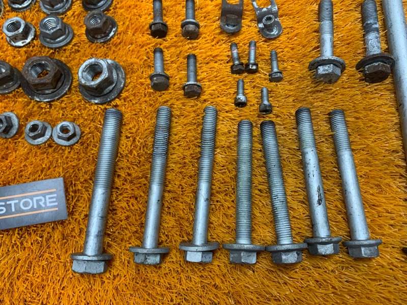 Болты и гайки задней подвески, 930 рублей, Красноярск