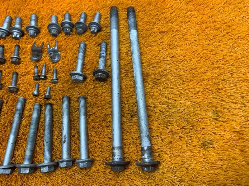 Болты и гайки задней подвески, 930 рублей, Красноярск