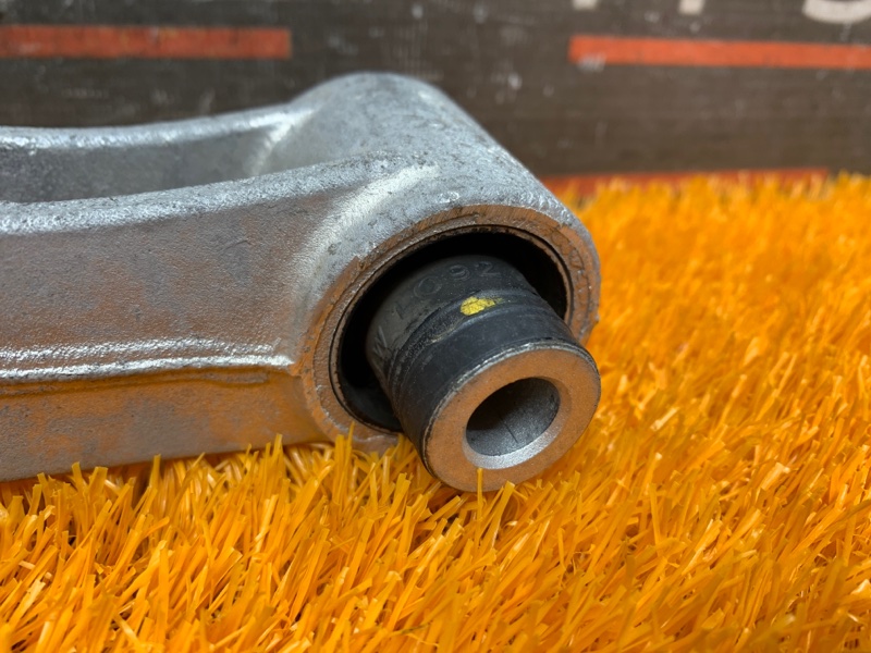 Рычаг подвески верхний, 500 рублей, Красноярск