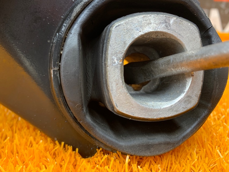 Балка поперечная (подрамник), 2500 рублей, Красноярск