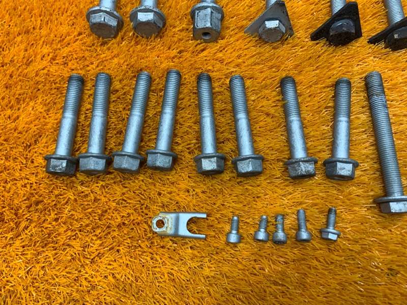 Болты и гайки задней подвески, 800 рублей, Красноярск