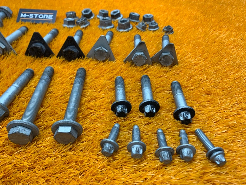 Болты и гайки задней подвески, 800 рублей, Красноярск