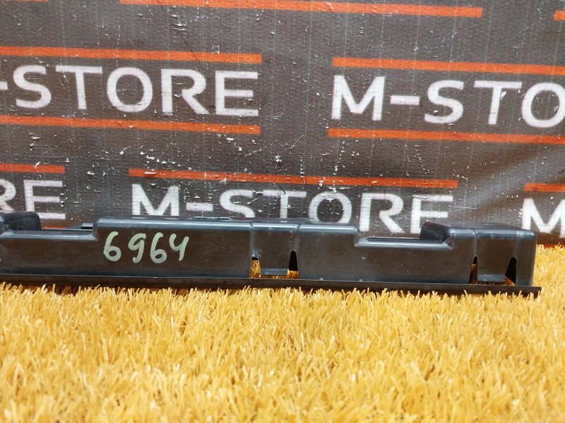 кронштейн порога, 450 рублей, Красноярск