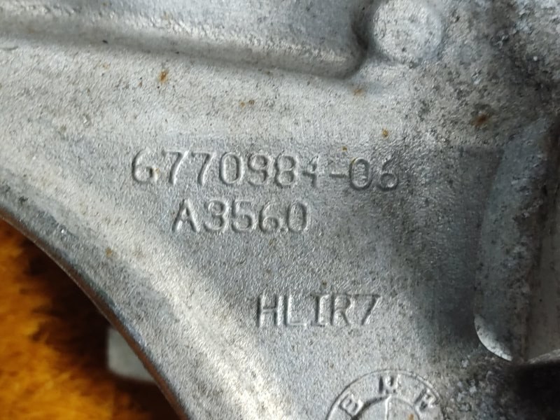 кулак поворотный, 1000 рублей, Красноярск