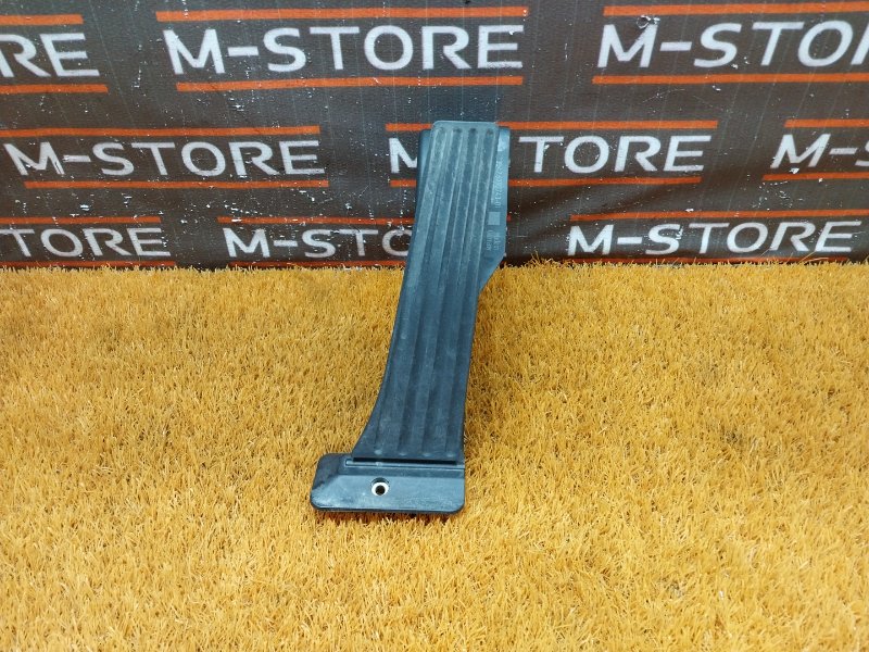 педаль газа, 1000 рублей, Красноярск