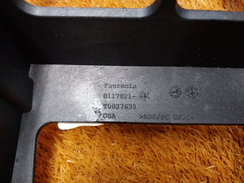 кронштейн центральной консоли, 630 рублей, Красноярск