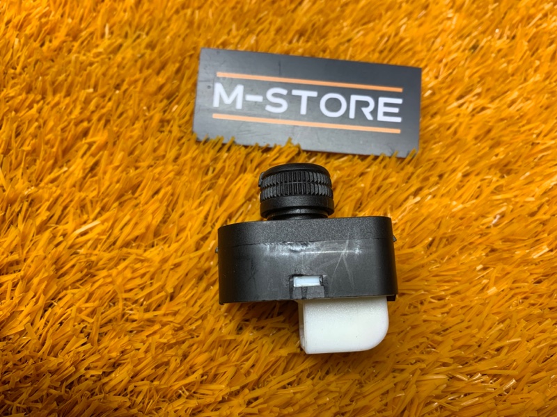 Кнопка регулировки зеркал, 500 рублей, Красноярск