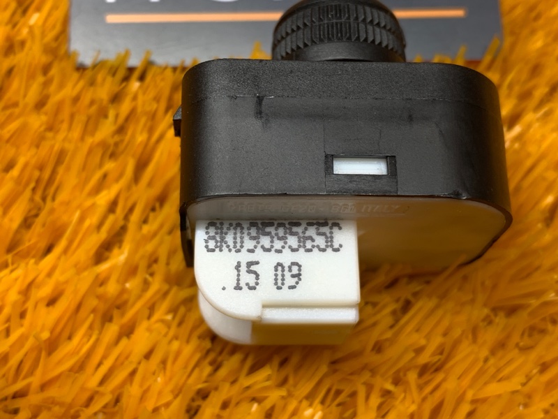 Кнопка регулировки зеркал, 500 рублей, Красноярск