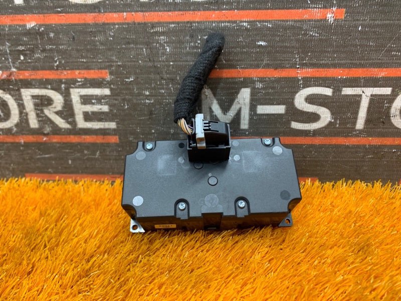 Переключатель света фар, 1000 рублей, Красноярск