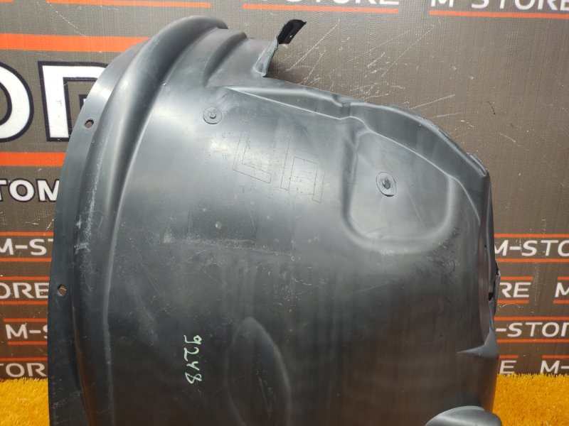 подкрылок, 900 рублей, Красноярск