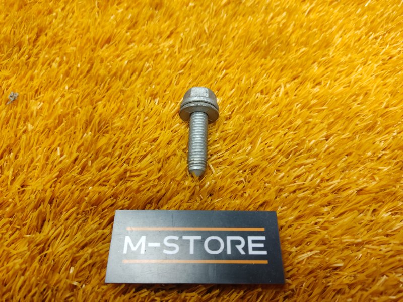 болт подвески, 50 рублей, Красноярск