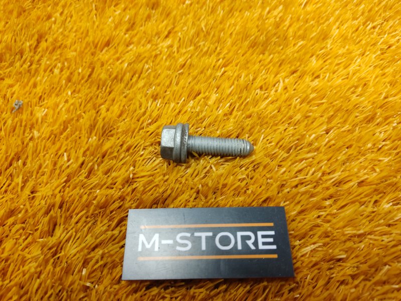 болт подвески, 50 рублей, Красноярск