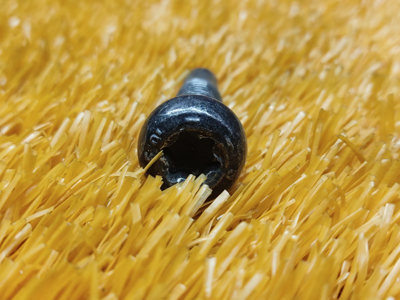 болт подвески, 50 рублей, Красноярск